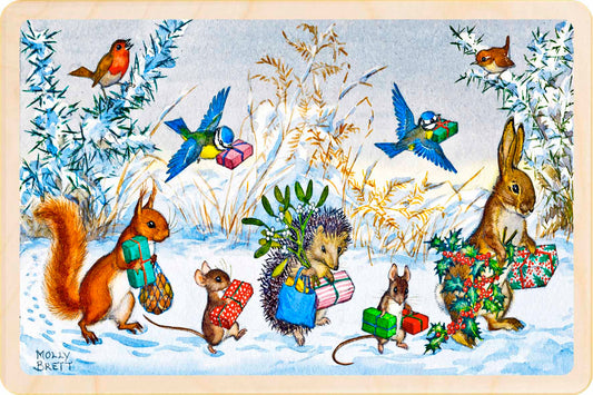 Christmas is Coming – Christmas card - Wooden Postcard

Original vintage Christmas illustration by Molly Brett printed on sustainable wood. A beautiful card to send, display, or tuck into a stocking.